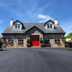 Private With Private Entrance. Apartment