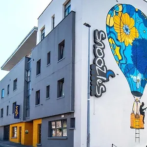  Ostello Snoozles Centre
