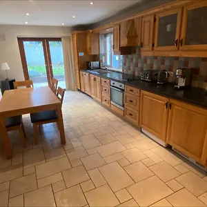  Casa vacanze Cosy 4 Bedroom House With Rear Garden Patio